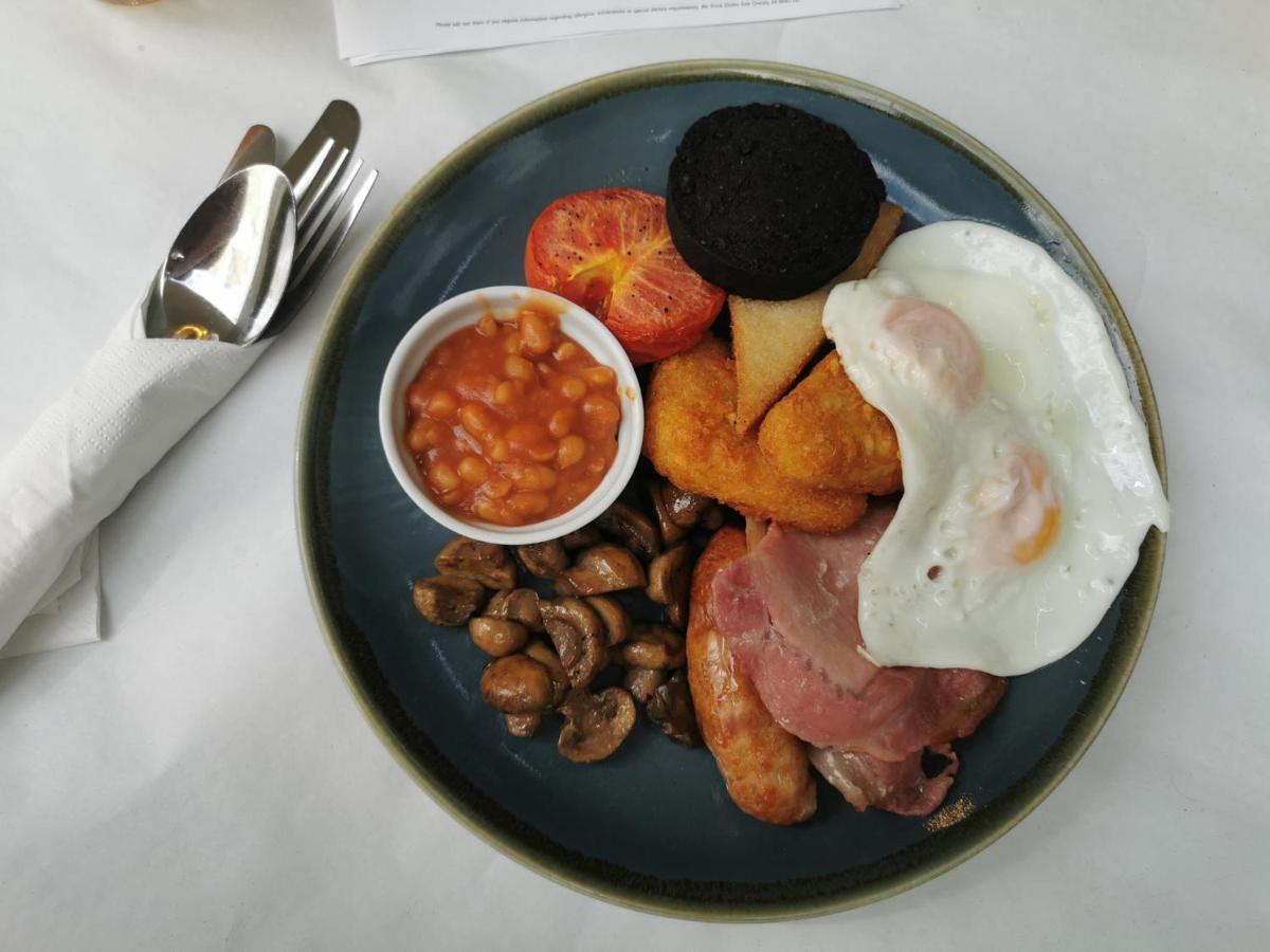 Woodside Hotel, Kenilworth - Warwick ภายนอก รูปภาพ