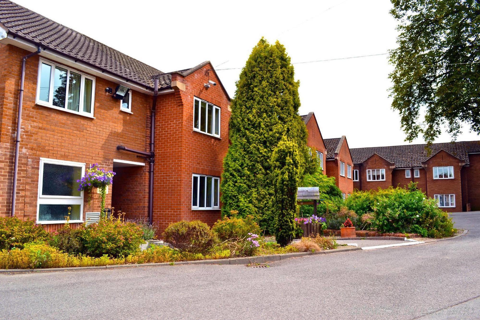 Woodside Hotel, Kenilworth - Warwick ภายนอก รูปภาพ